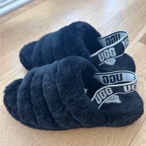 EUC Ugg slip on shoes size 8